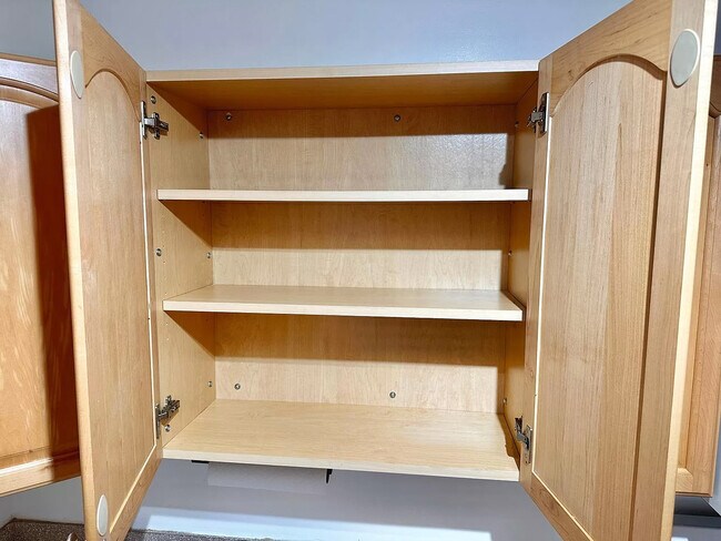 Building Photo - 1733 Mayo St