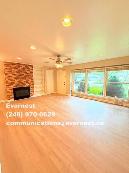 Building Photo - 17252 Sunnybrook Dr