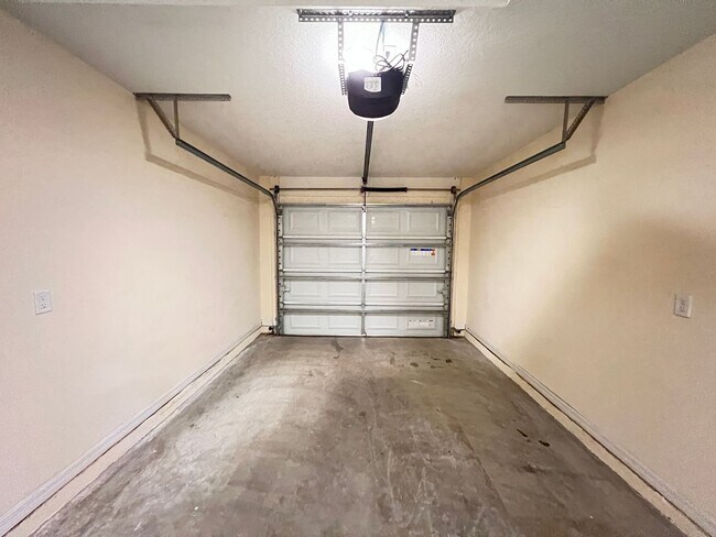 Building Photo - BEAUTIFUL 3 BD/2BA Home in Ocala!!!