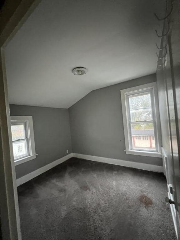 Building Photo - 338 W 10th St