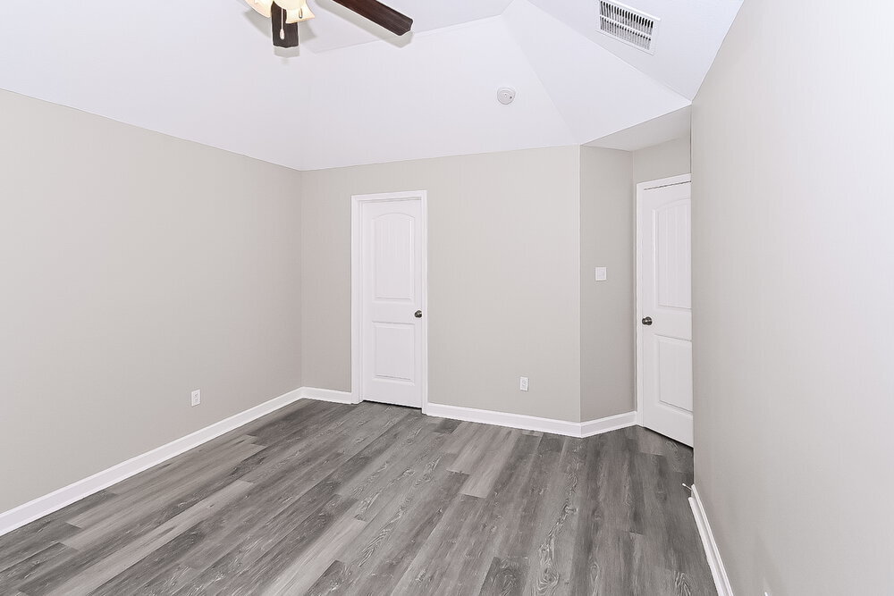 Building Photo - 8129 Jordan View Dr
