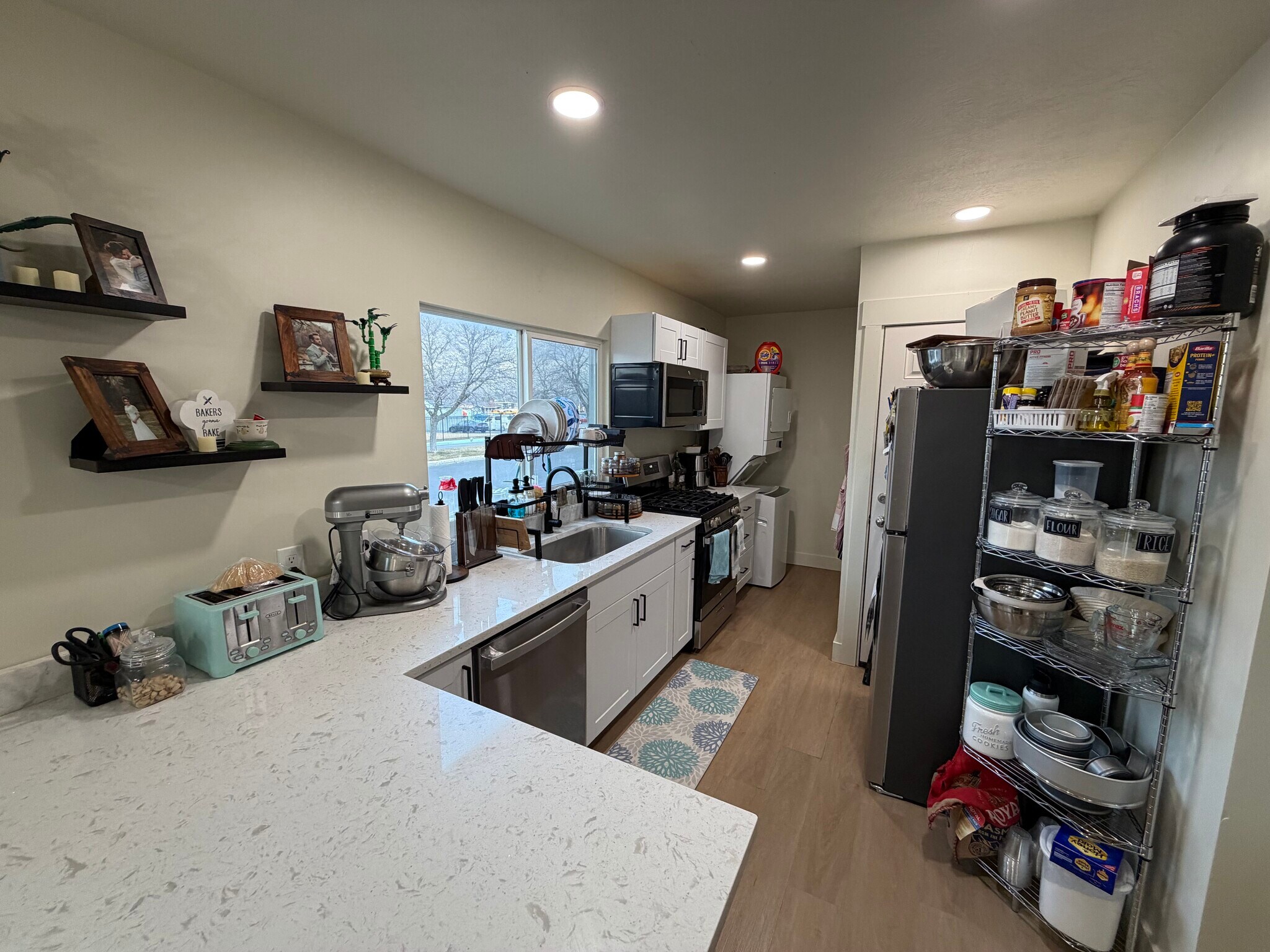 Building Photo - 201 S 400 E