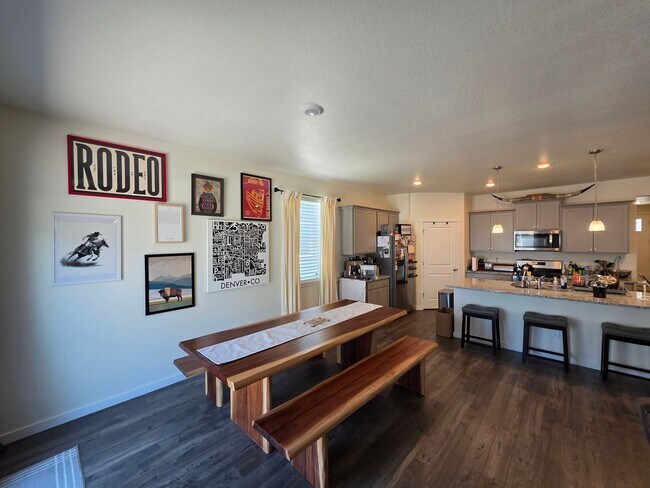 Building Photo - Beautiful Newer Build 3 Bedroom Home in Be...