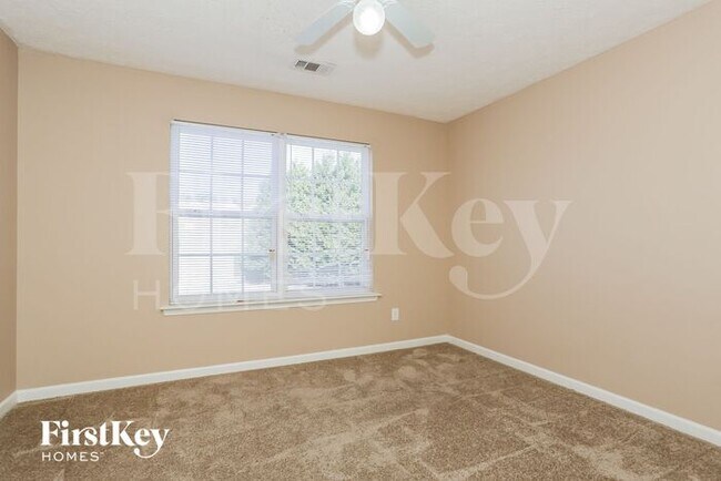 Building Photo - 1221 Andrews Dr
