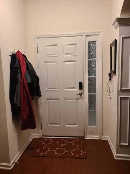 Foyer - 204 Silk Oak Dr