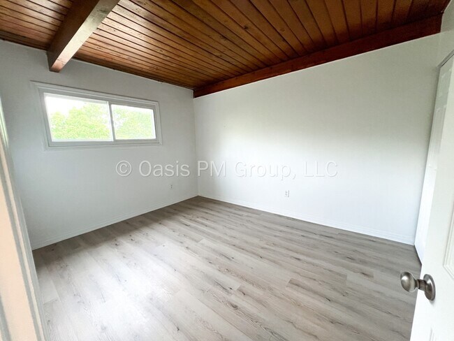Building Photo - 3205 Joan Rd