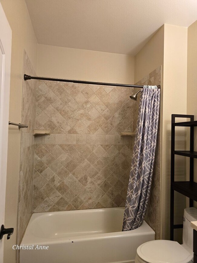 Building Photo - Beautiful Custom built home