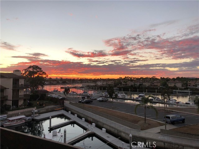 Building Photo - 5327 Marina Pacifica Dr