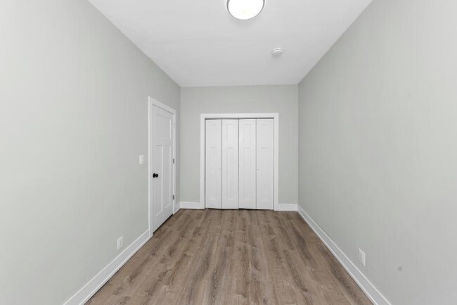 Building Photo - 1 bedroom in Chicago IL 60657