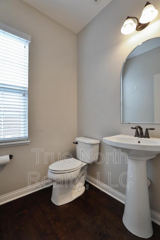 Building Photo - 1412 Leesland Dr