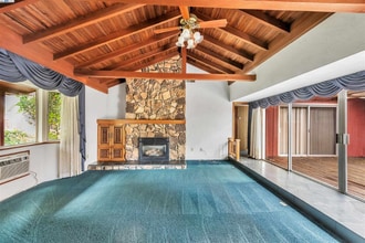 Building Photo - 35849 Linda Dr