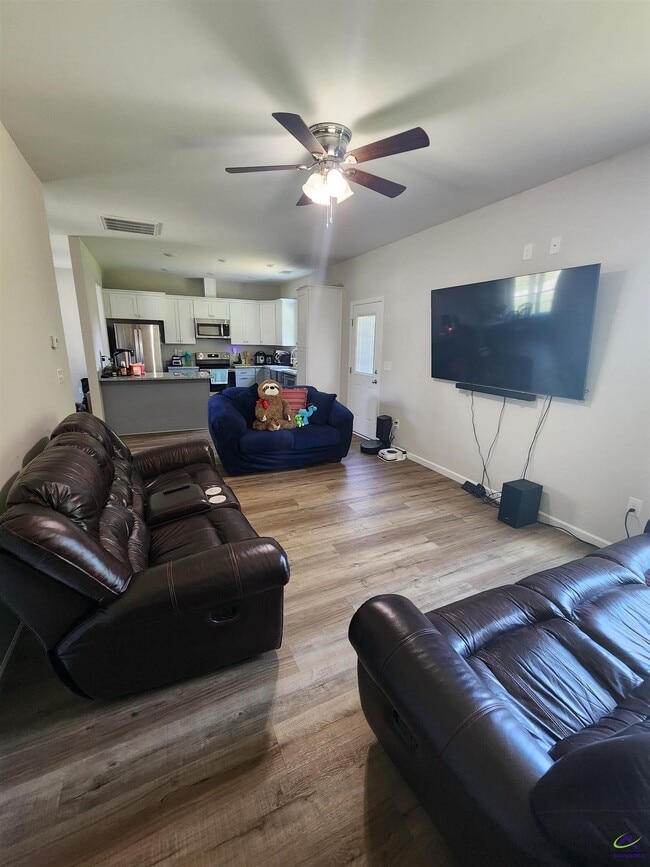 Building Photo - 415 Haddenham Ct