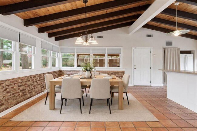 Building Photo - 3302 Wynn Dr