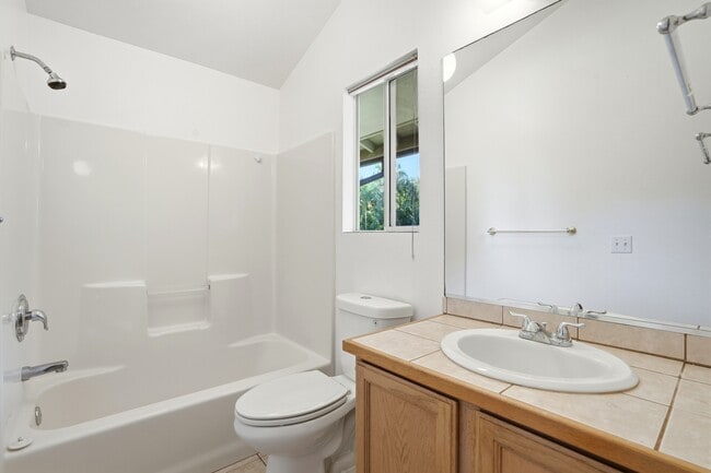 Building Photo - 753 Launa Dr