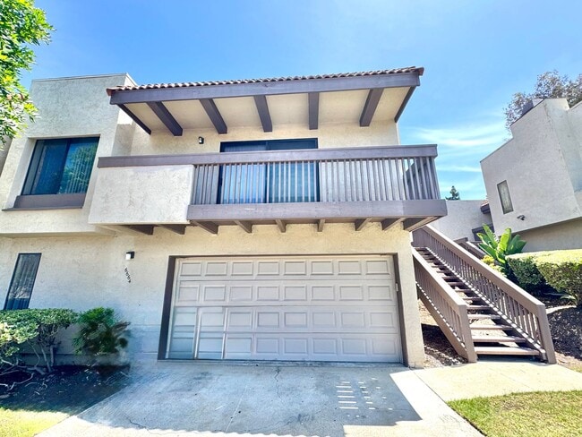 Building Photo - AVAILABLE NOW: BIG College Area Townhome 4bd/2.5ba HUGE garage, AC, pool, W/D