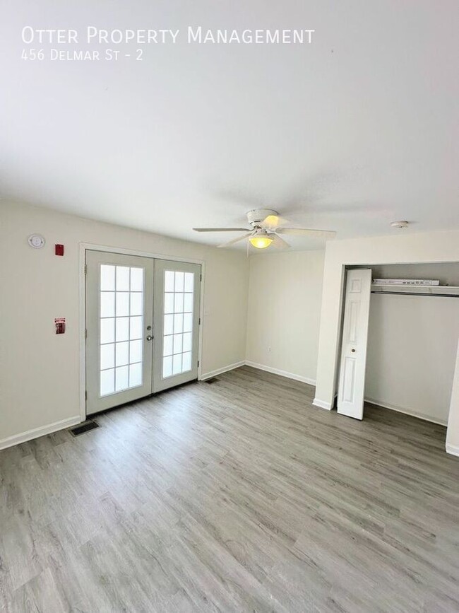 Primary Photo - 456 Delmar St