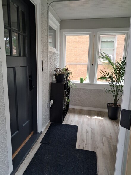 Front entrance - 2221 W Touhy Ave