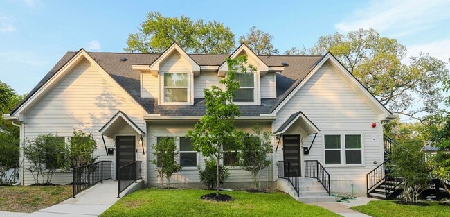 Building Photo - 8 Bedrooms 8 Baths Pre-leasing Now for 202...