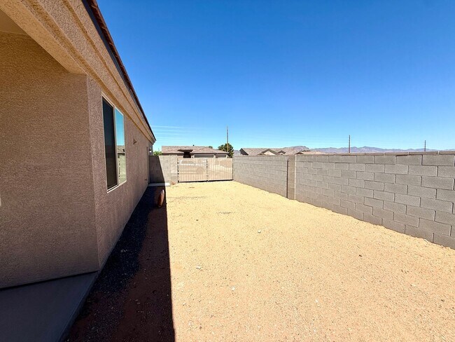Building Photo - New Construction 3 Bed / 2 Bath Home with ...