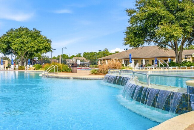 Building Photo - 486 Fanny Ann Way