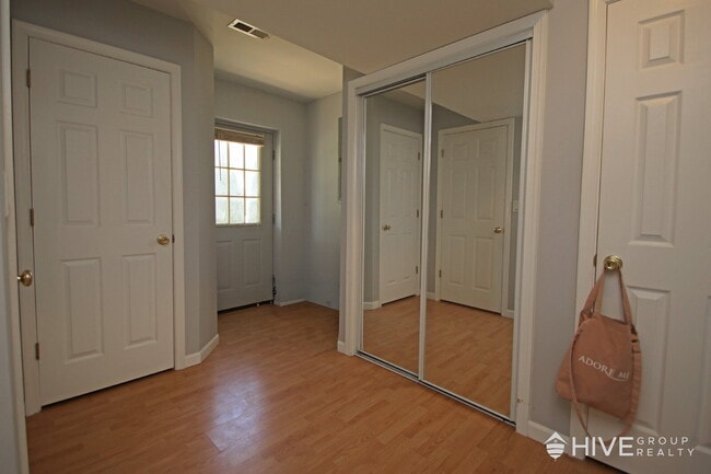Building Photo - Single-Family Home in Thomas Harrison Midd...