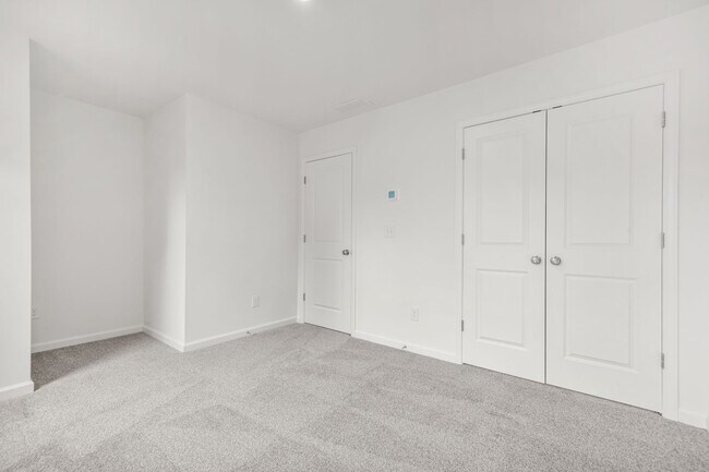 Building Photo - 1223 Oakland Dr SW