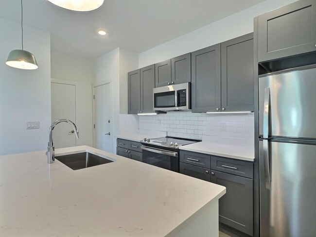 Building Photo - Flat for Rent in Hampstead! First month’s rent FREE!