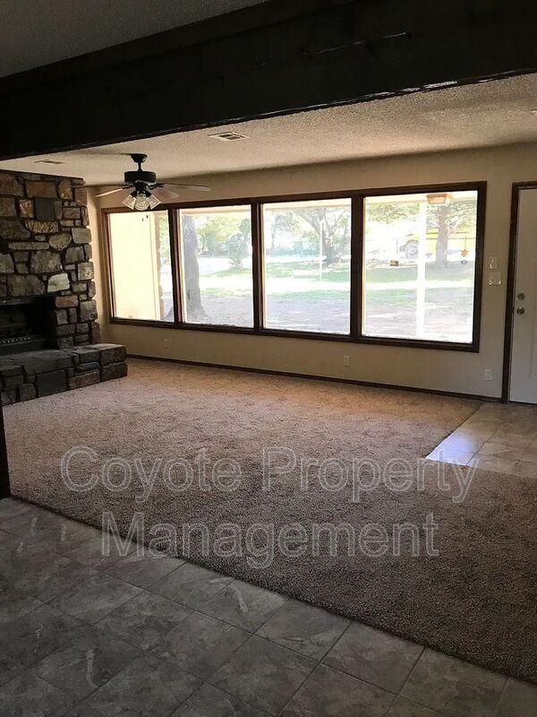 Building Photo - 36335 Pine Hill Rd