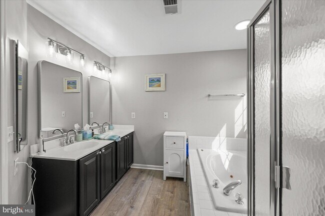 Building Photo - 5076 Grimm Dr