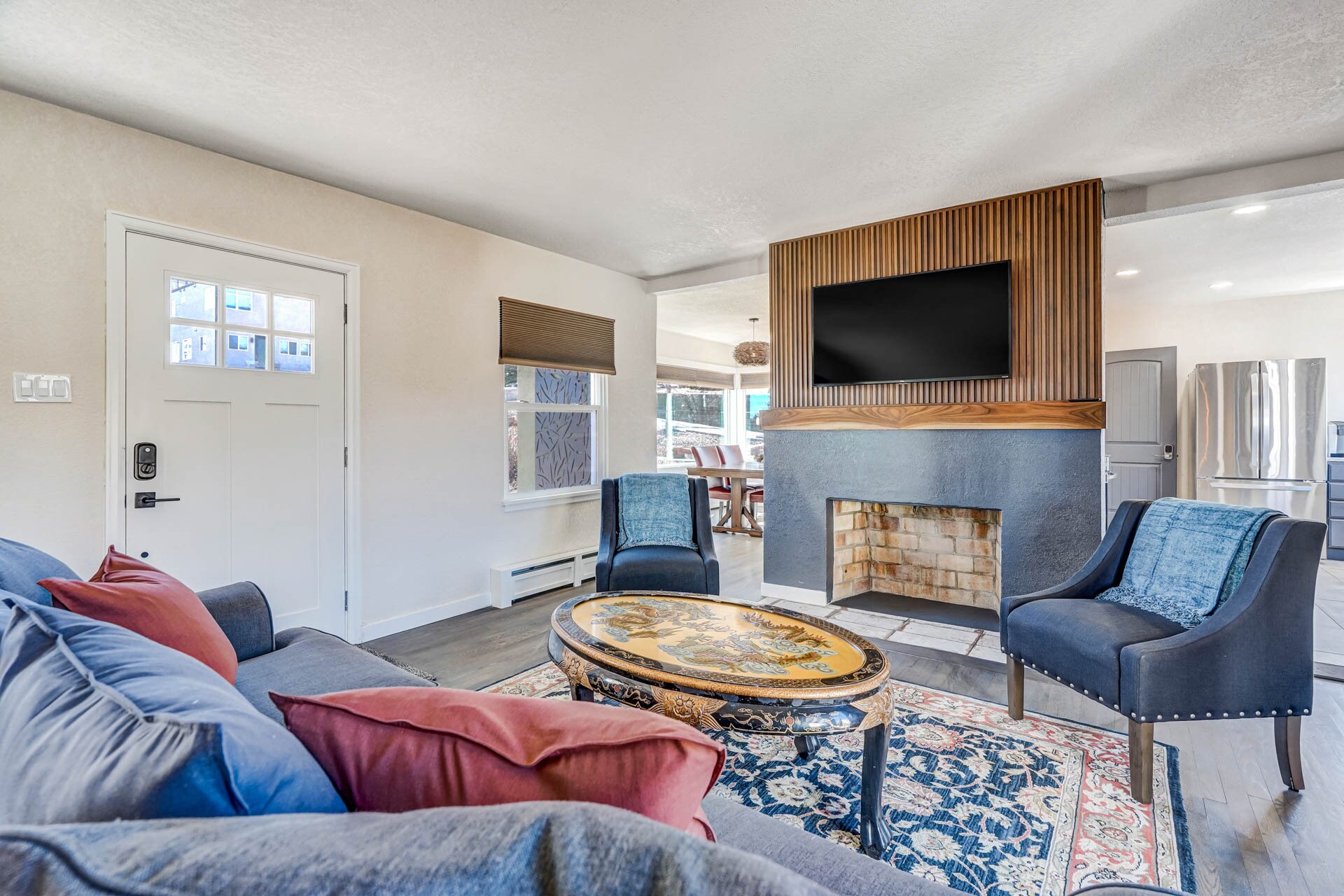 Upstairs Living Room w/ Natural Light - 2022 Woodburn St