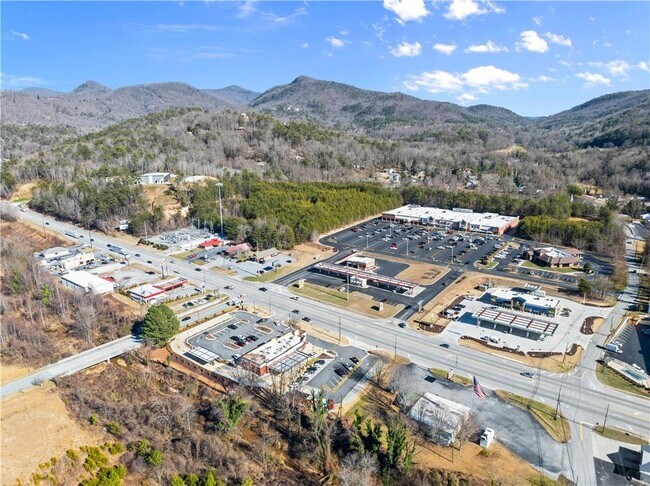 Building Photo - 35 Cottonwood St