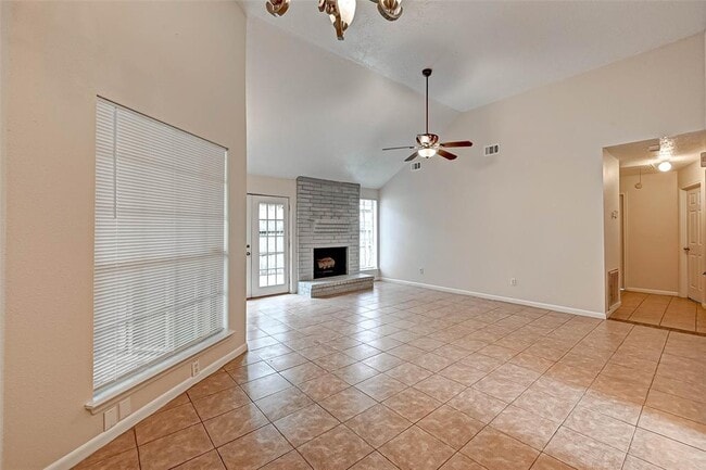 Building Photo - 17435 Glenmorris Dr
