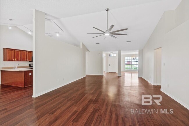 Building Photo - 157 Pemberton Loop