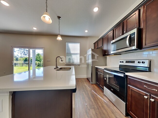 Building Photo - 12330 Paperbark Pl