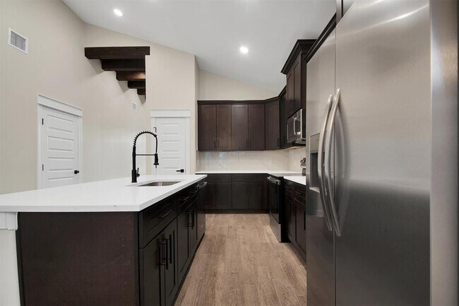 Building Photo - 336 Nene Ln