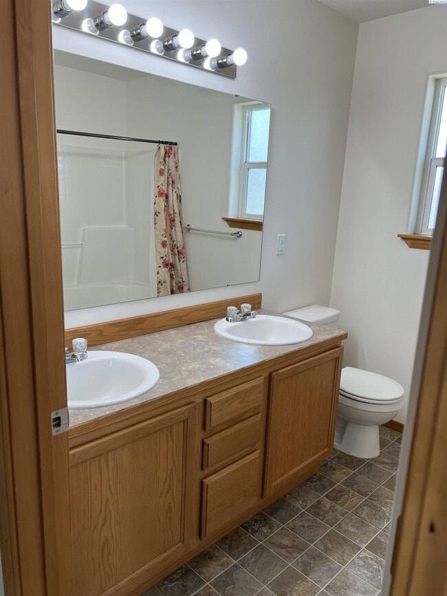 Building Photo - 4519 Catalonia Dr