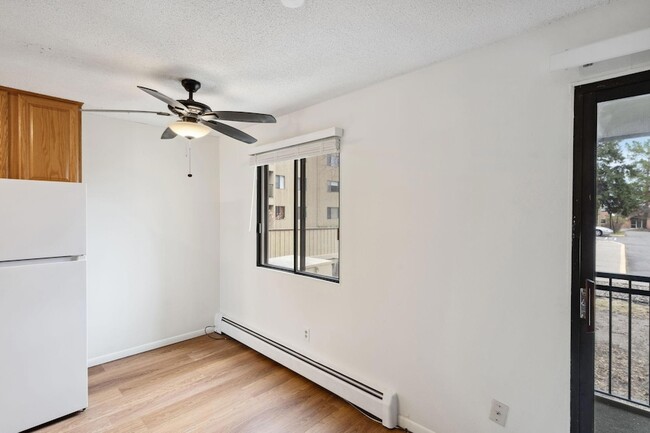 Building Photo - 4101 Parklawn Ave