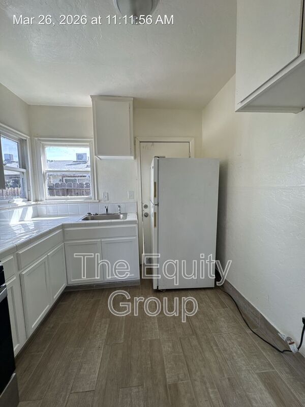 Building Photo - 240 E Hanford Armona Rd