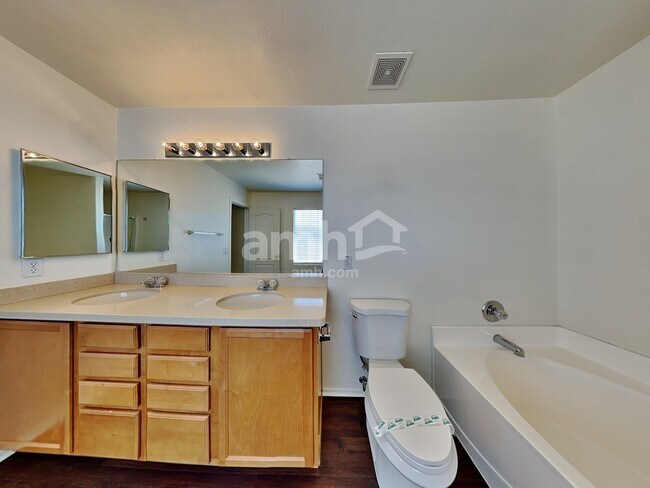 Building Photo - 16106 N 170th Ln