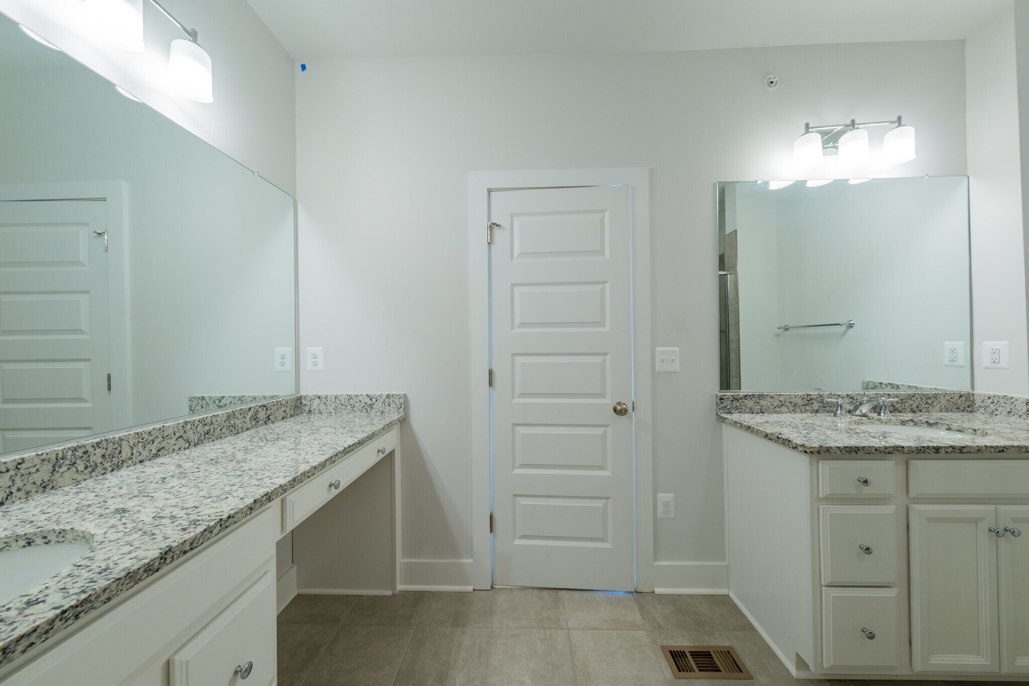 Building Photo - 2707 Acadia Dr