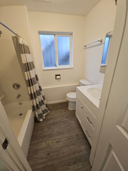 Building Photo - 1442 W 730 S