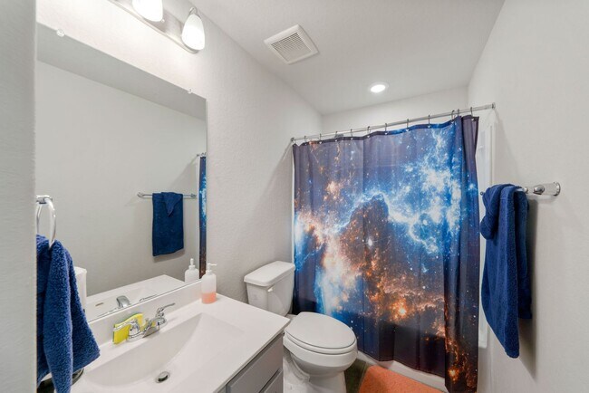 Building Photo - Stylish 4-Bedroom Home with Solar & Game R...