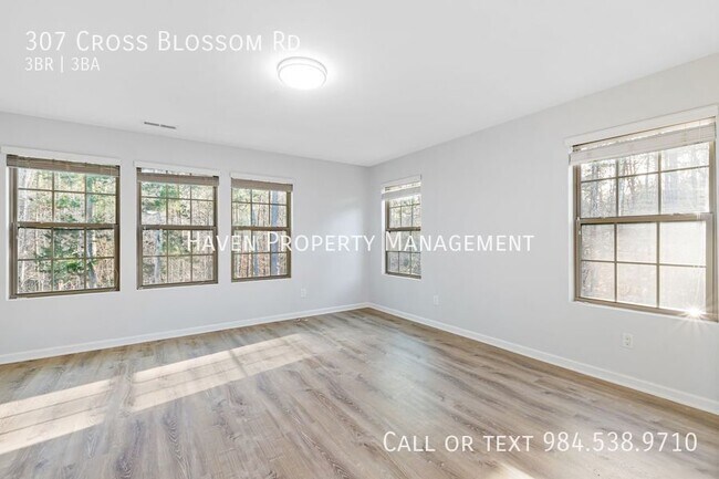 Building Photo - 307 Cross Blossom Rd
