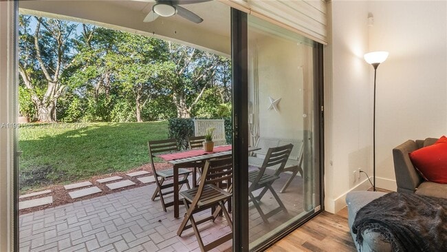 Building Photo - 3889 Tree Top Dr