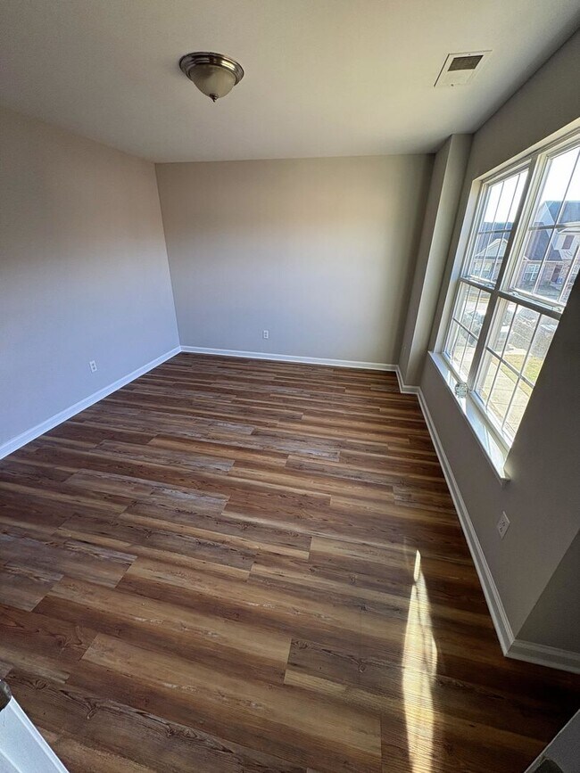 Building Photo - FIRST MONTH FREE with a 24-month lease and signed by 4/15/26