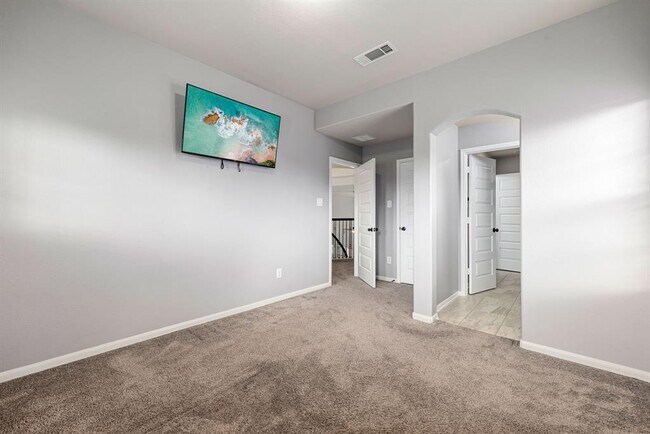 Building Photo - 16202 Coyote Run Ln