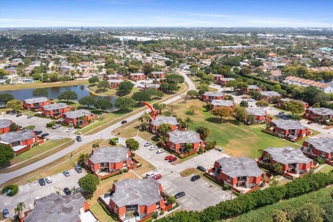 Building Photo - 3750 Victoria Dr