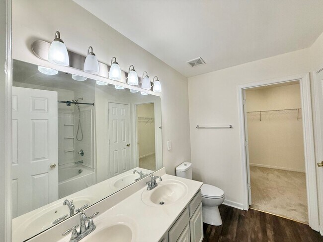 Building Photo - Charming 3BD, 2.5BA Raleigh Home Near Interstates, Shopping, Dining, and Downtown Raleigh