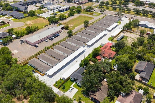 Building Photo - 740 N Alamo Rd