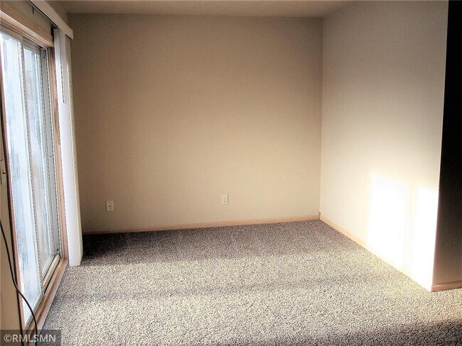 Building Photo - 308 Willow St